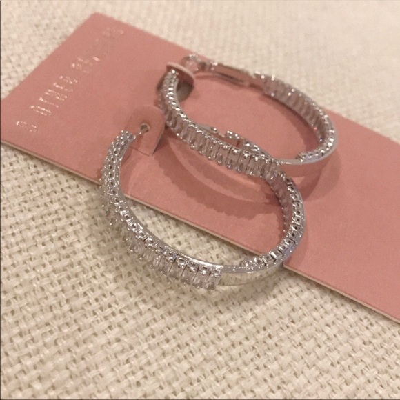 NWT 8 Other Reasons Top Notch Hoop Earrings - Picture 3 of 4